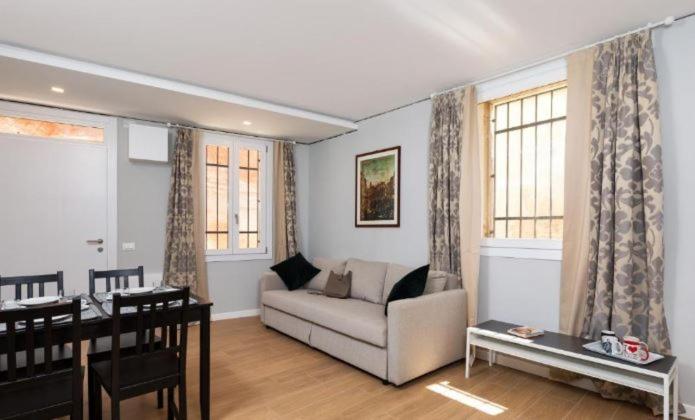 Bricola Biennale Apartments Венеция Экстерьер фото
